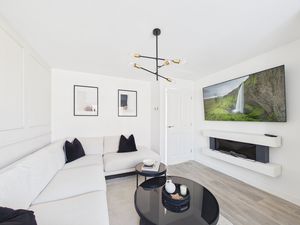 Lounge- click for photo gallery